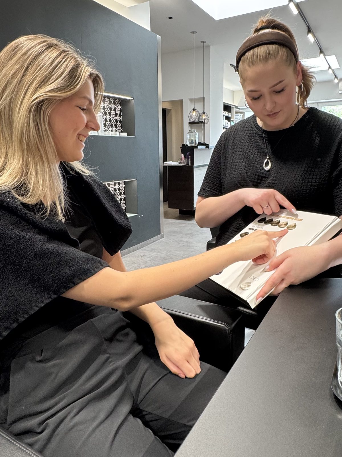 Consultation at HAIRLODGE, the conversation before every appointment