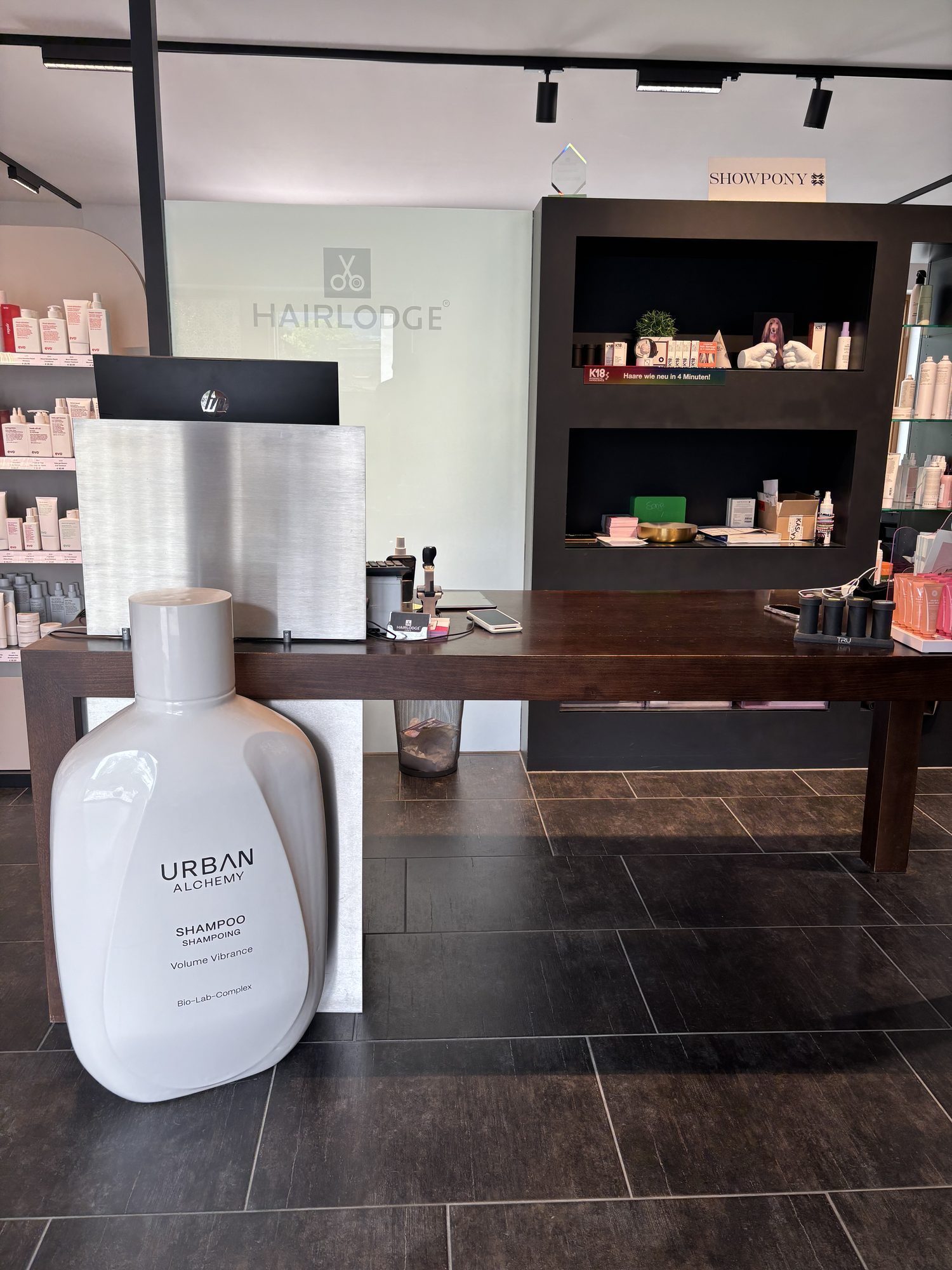 HAIRLODGE Ebbs, a look inside the salon (impression18)