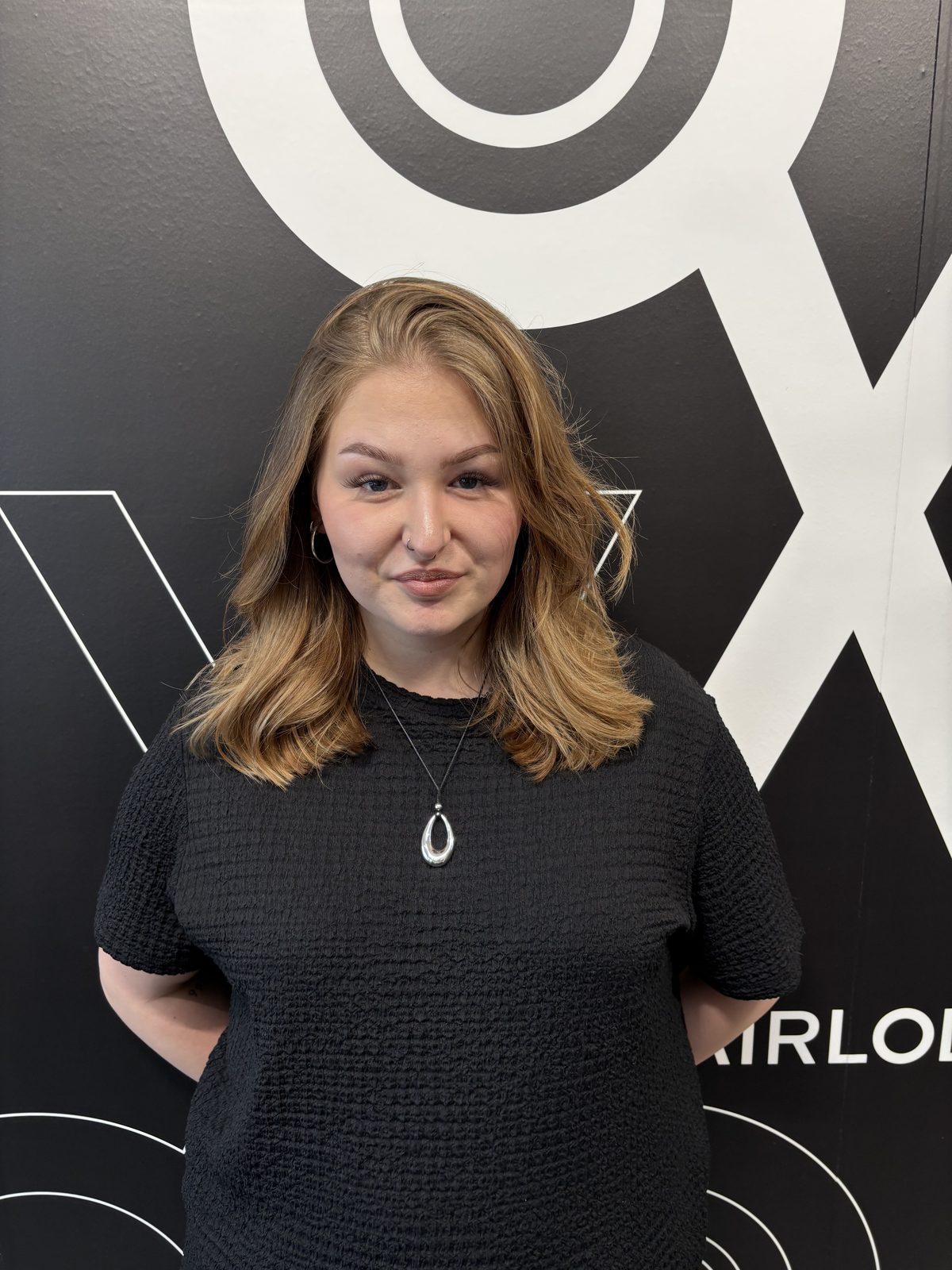 Jasmin, stylist and extensions specialist HAIRLODGE Kufstein